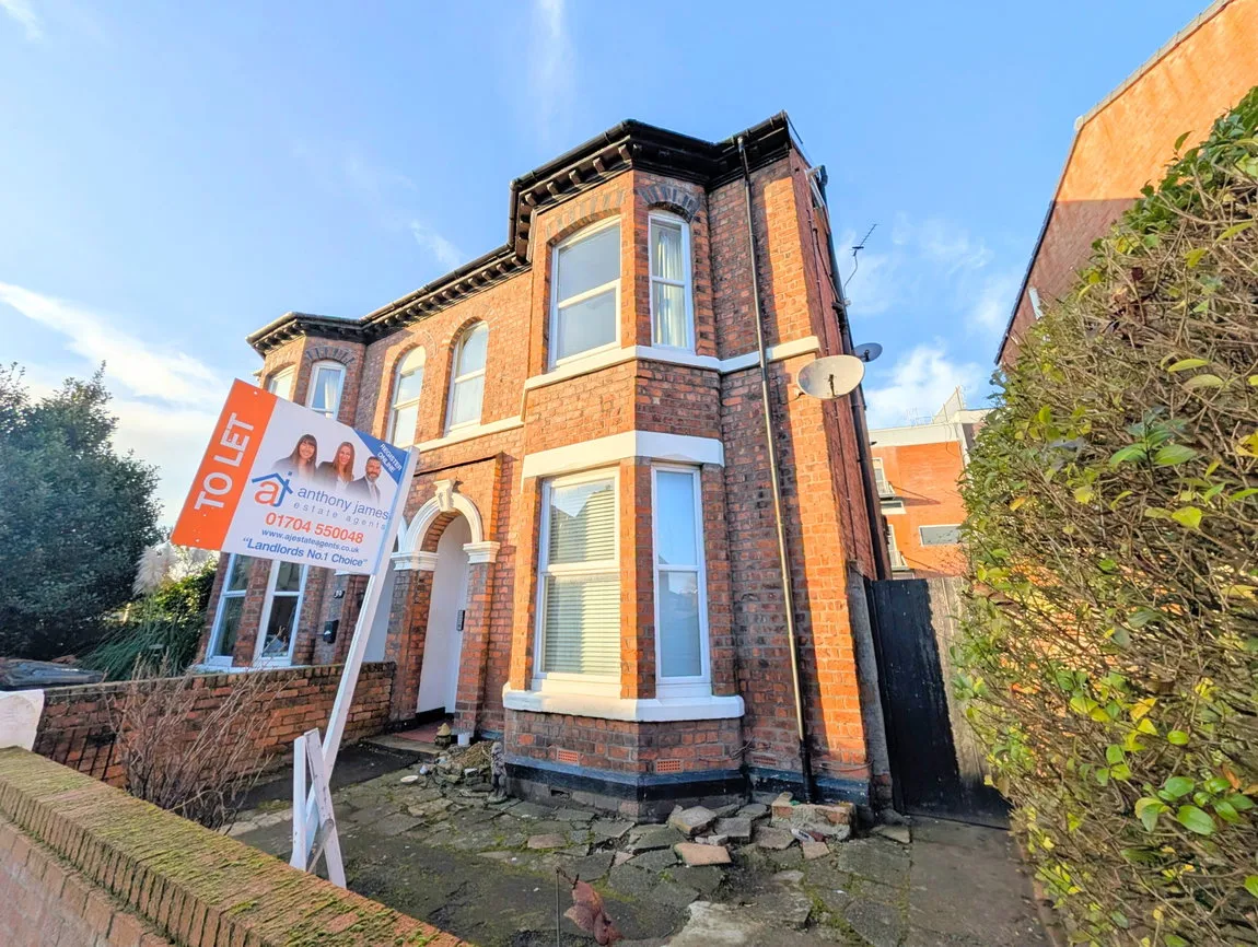 Flat Hawesside Street in Southport