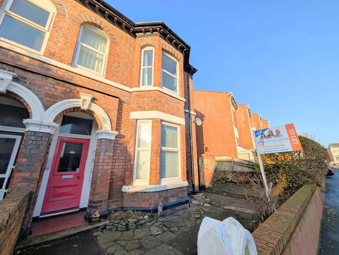 Flat Hawesside Street in Southport