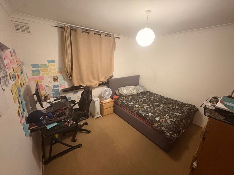 Room Kingsland Road in Greater London