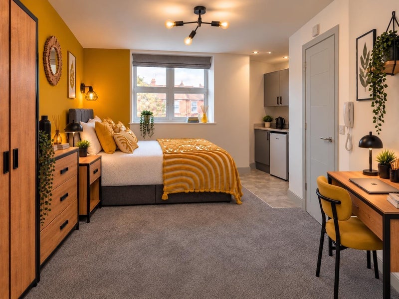 Room Nutgrove Road in St Helens
