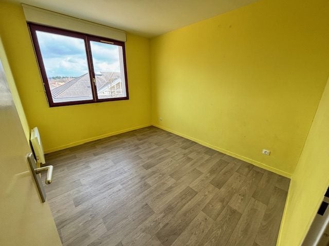 Appartement Rue du Col de Dyane à Montigny-le-Bretonneux