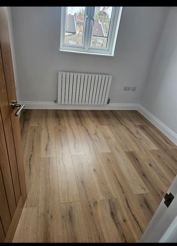 Room Harcourt Road in Greater London
