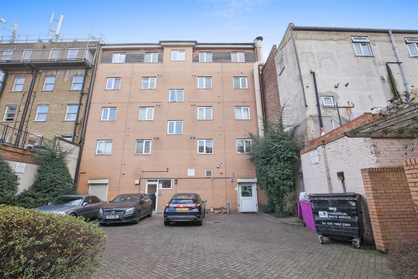 Flat Follett Street in Greater London