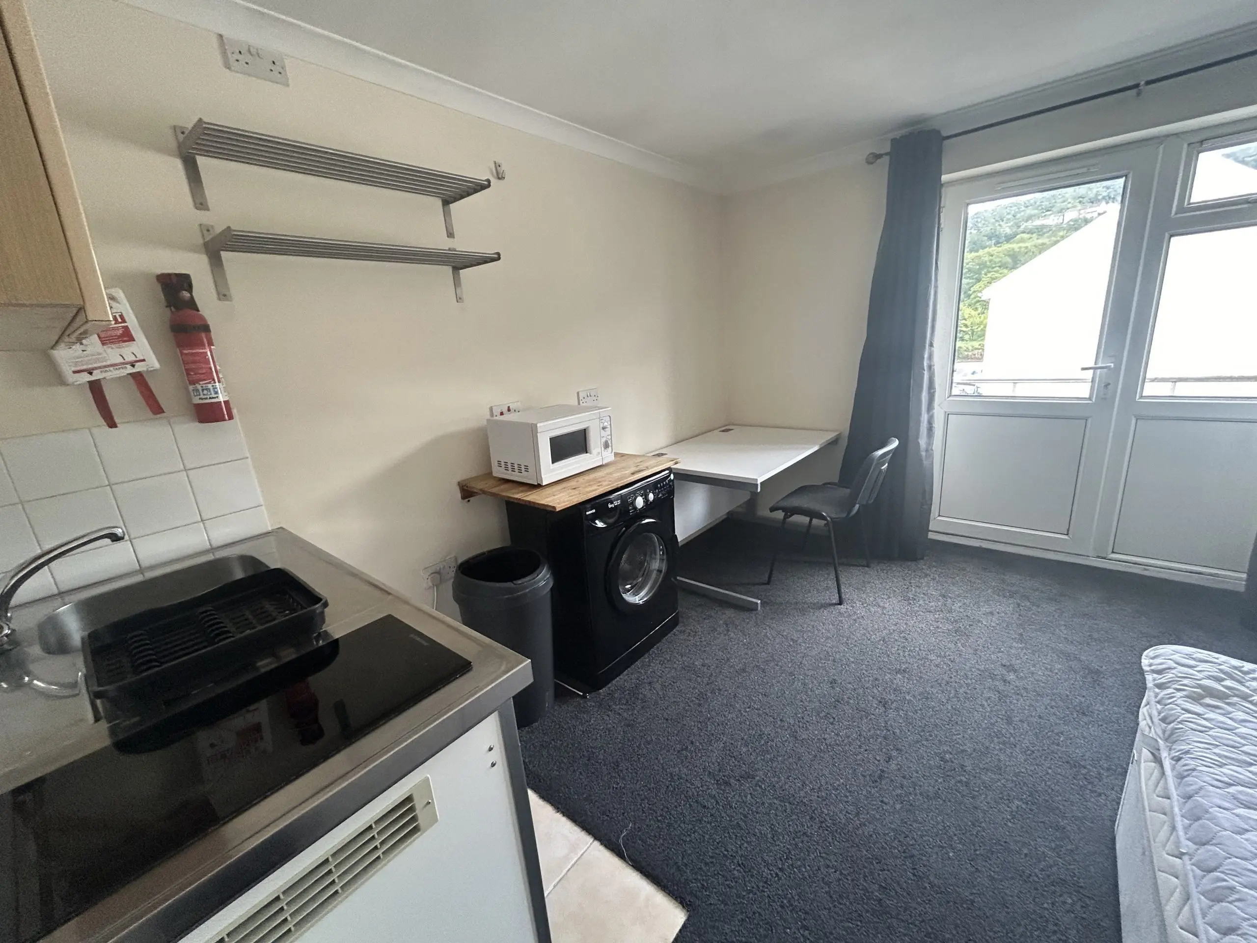 Flat Broadway in Pontypridd