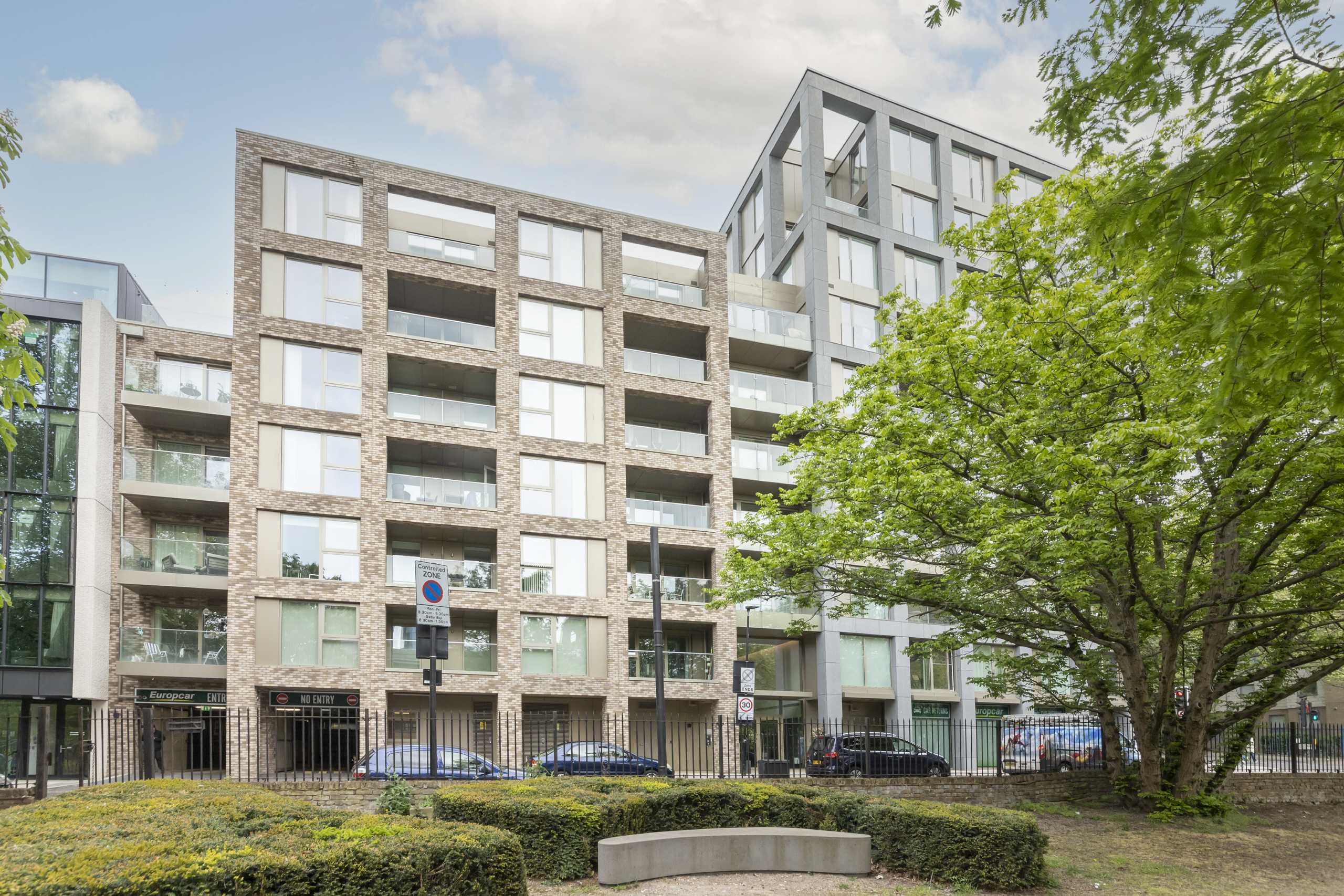 Flat Pentonville Road in Greater London