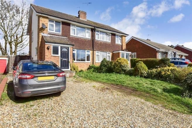 Room Biddenden Close in Maidstone