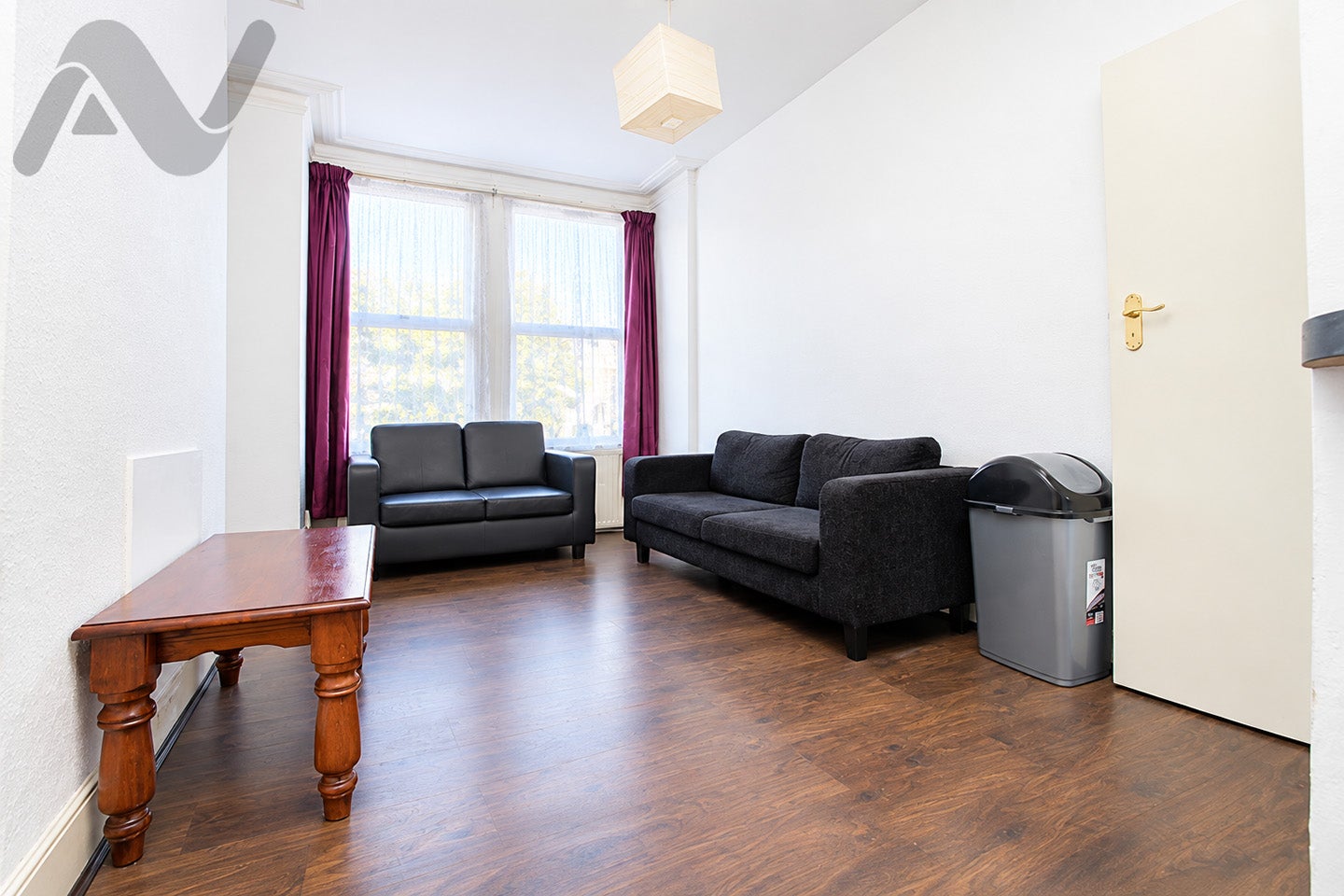Flat Grove Road in Greater London