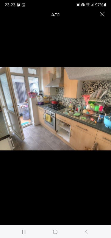 Room Athlone Avenue in Manchester