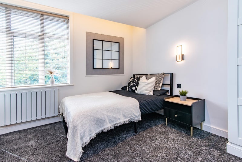 Room Thoroton Road in Nottingham