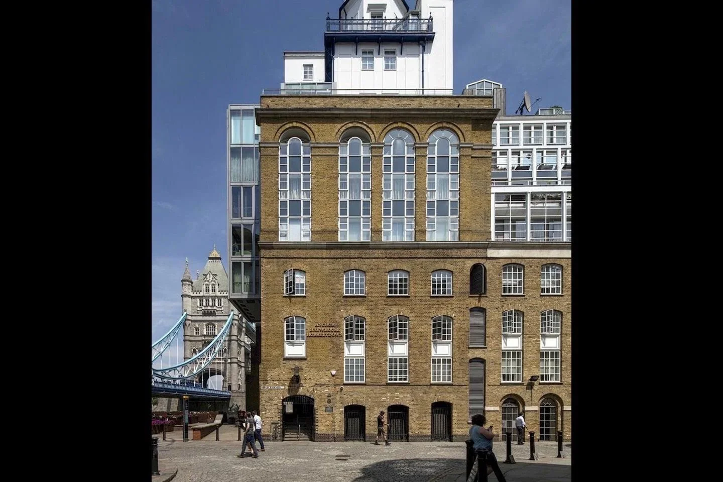 Flat Shad Thames in Greater London
