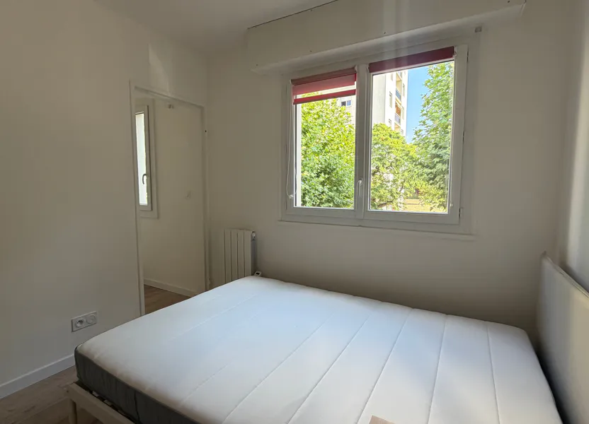 Room Résidence des 3 Tours in Gradignan