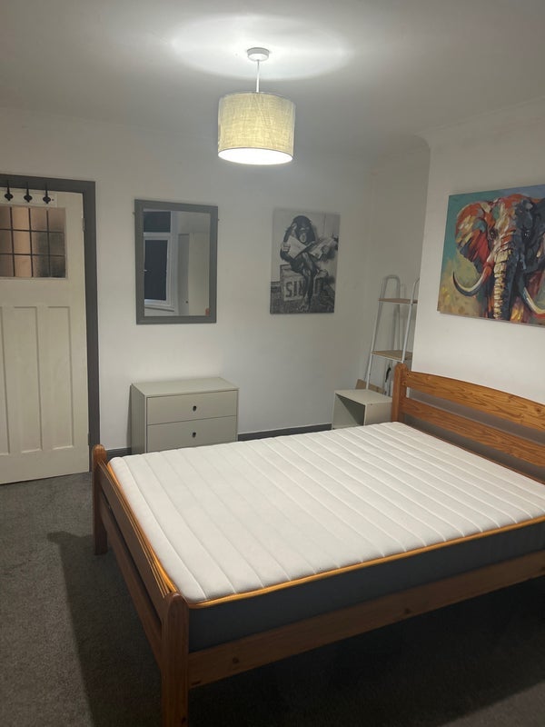 Room Christchurch Road in Bournemouth