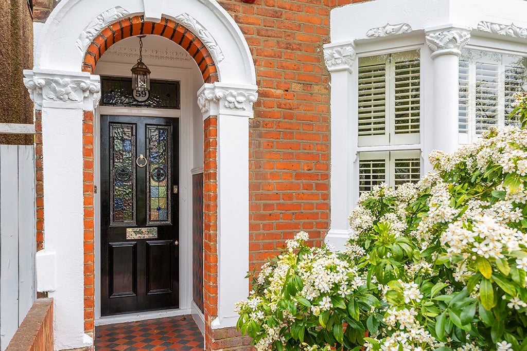 House Fairfield Road in Greater London