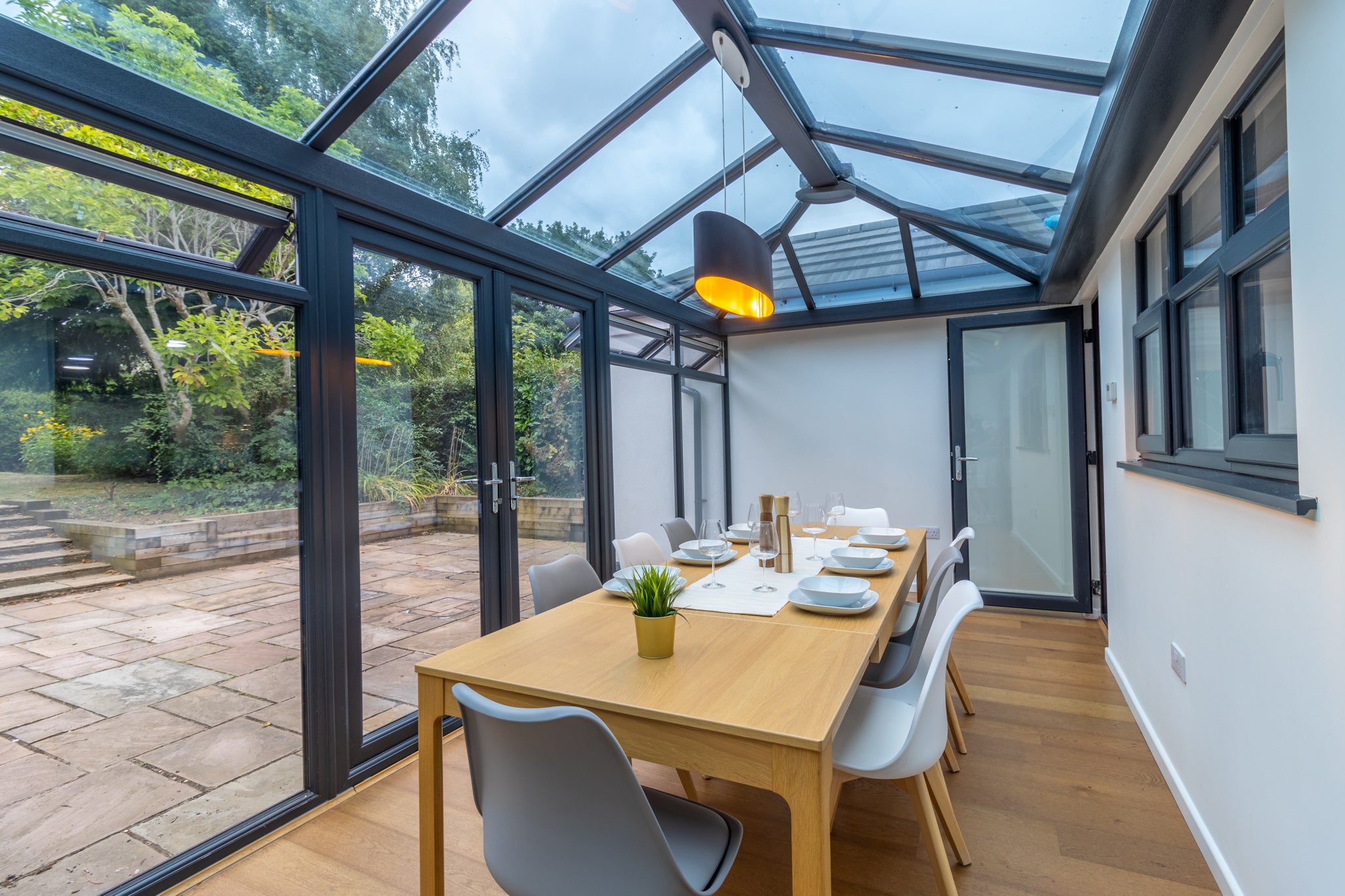Flat Tachbrook Road in Royal Leamington Spa
