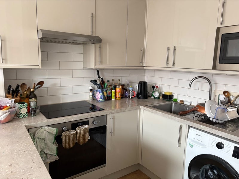 Room Criffel Avenue in Greater London