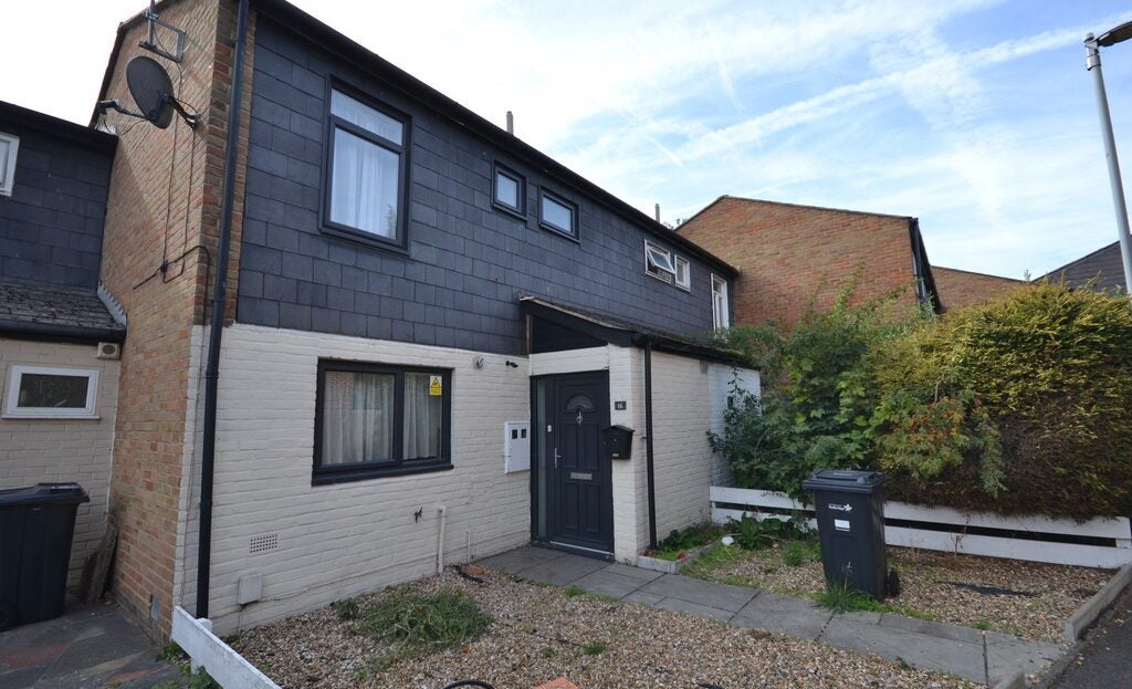 House Icknield Drive in Greater London
