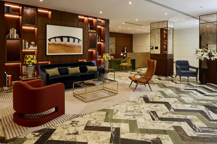 Flat Courtfield Road in Greater London