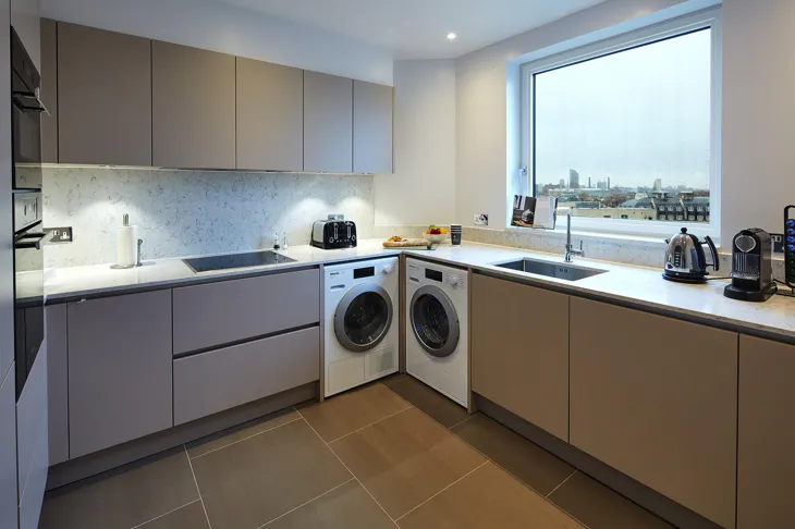 Flat Courtfield Road in Greater London