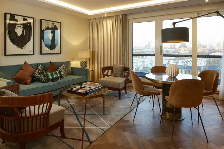 Flat Courtfield Road in Greater London