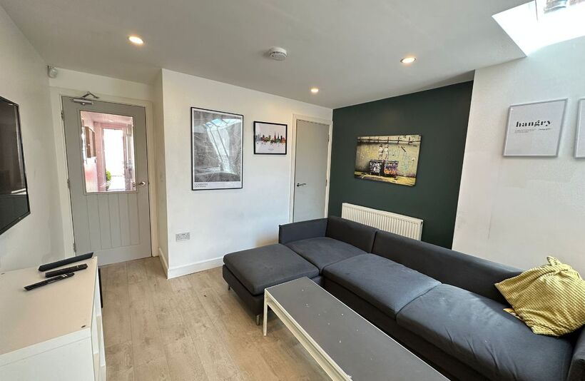 Room Hamilton Road in Coventry