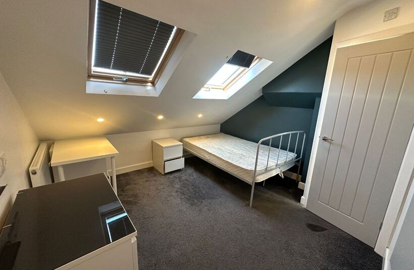 Room Hamilton Road in Coventry