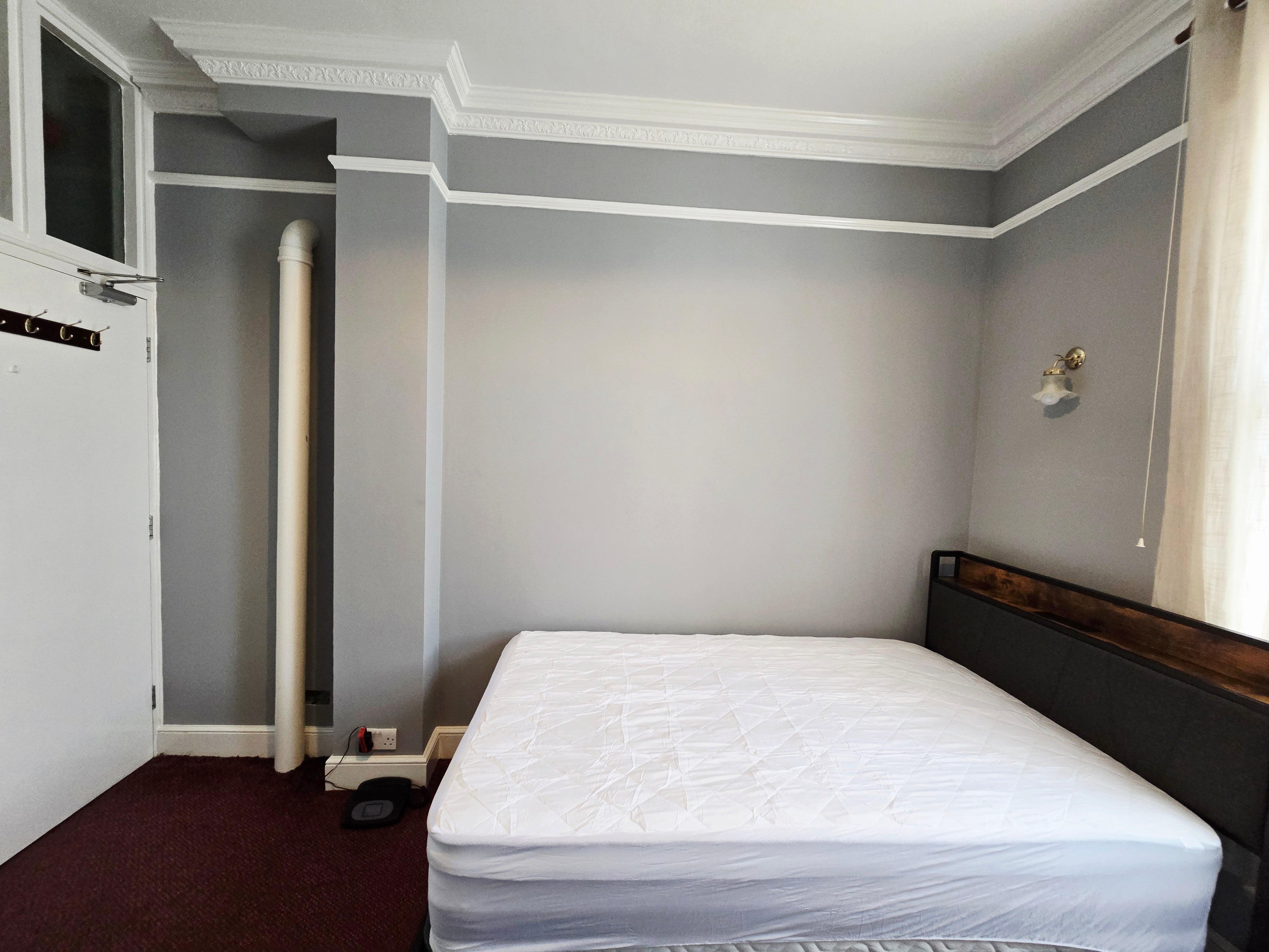 Flat Bushey Grove Road in Hertsmere