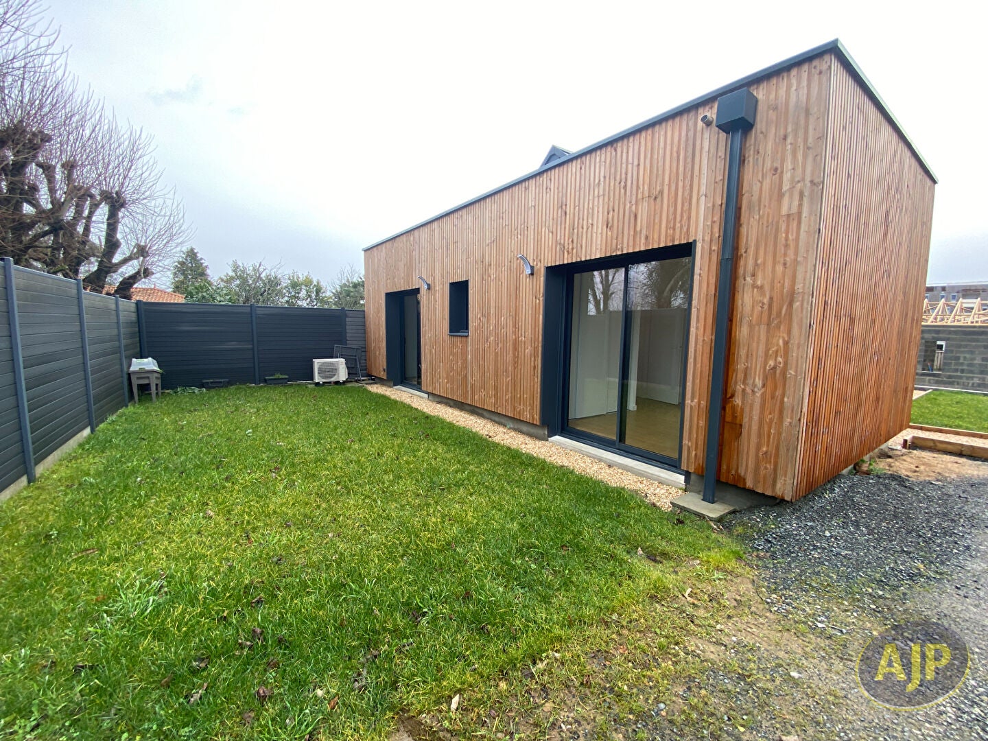 House D 9 in Nouans-les-Fontaines