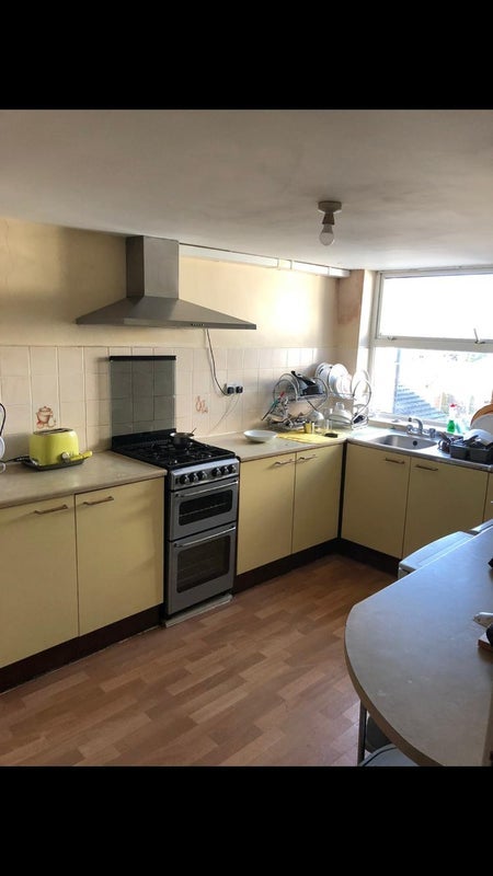 Room Milcote Road in Sandwell