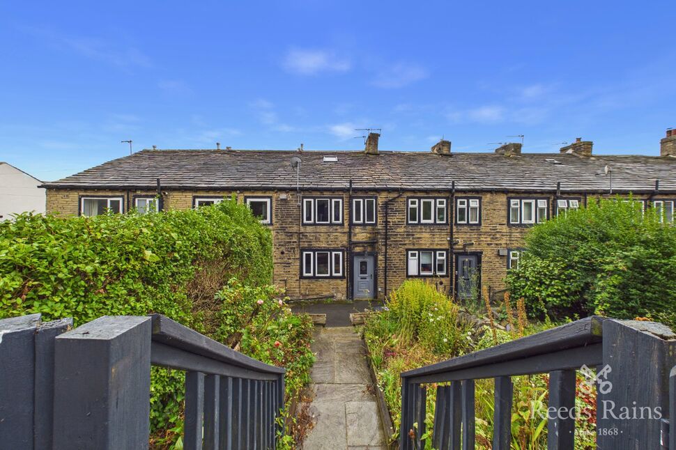 House Spring Hall Gardens in Calderdale