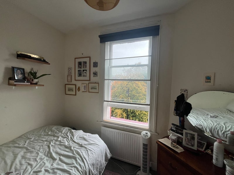 Room Upper Street in Greater London