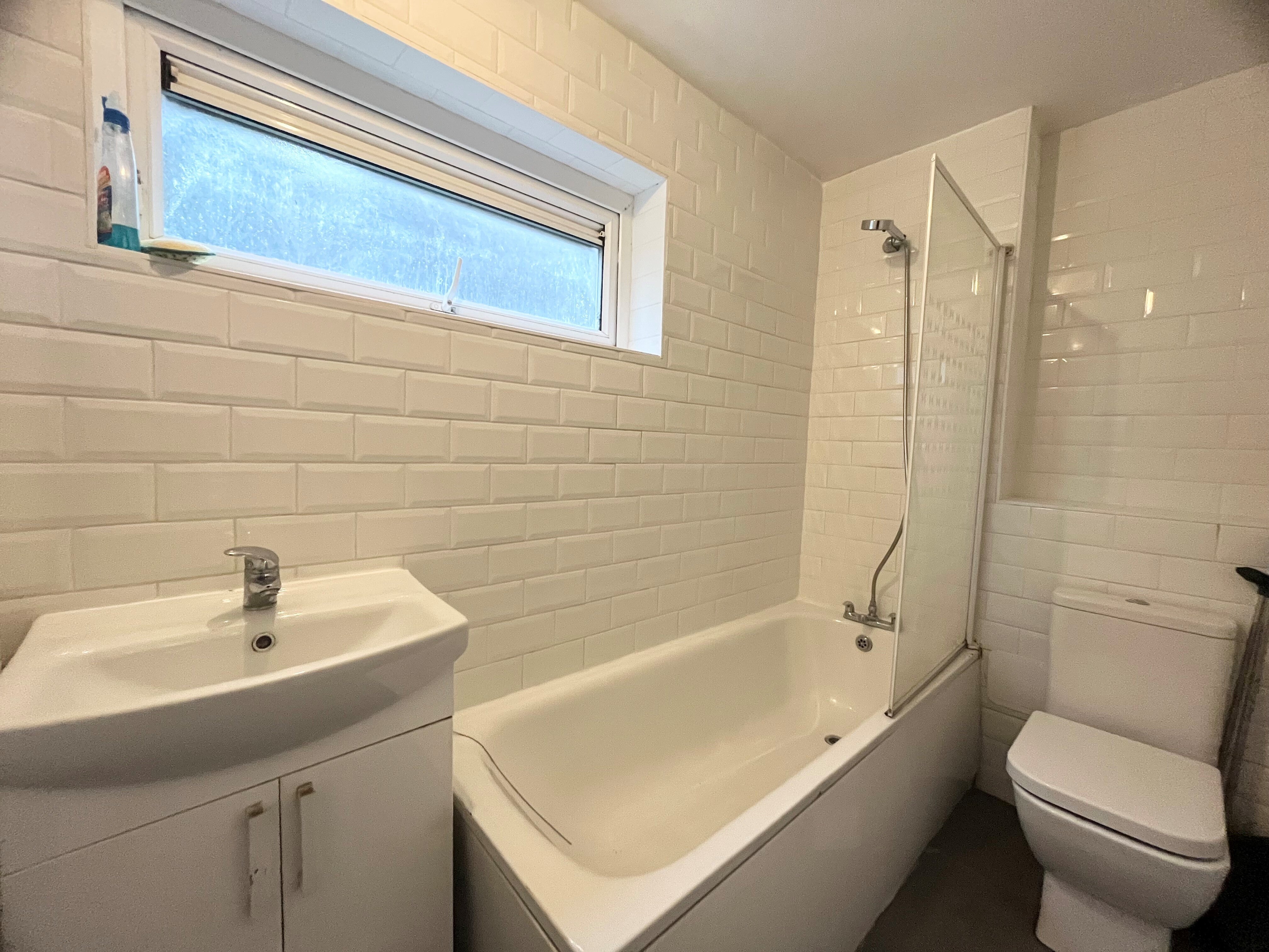 Flat Lakefield Close in Birmingham