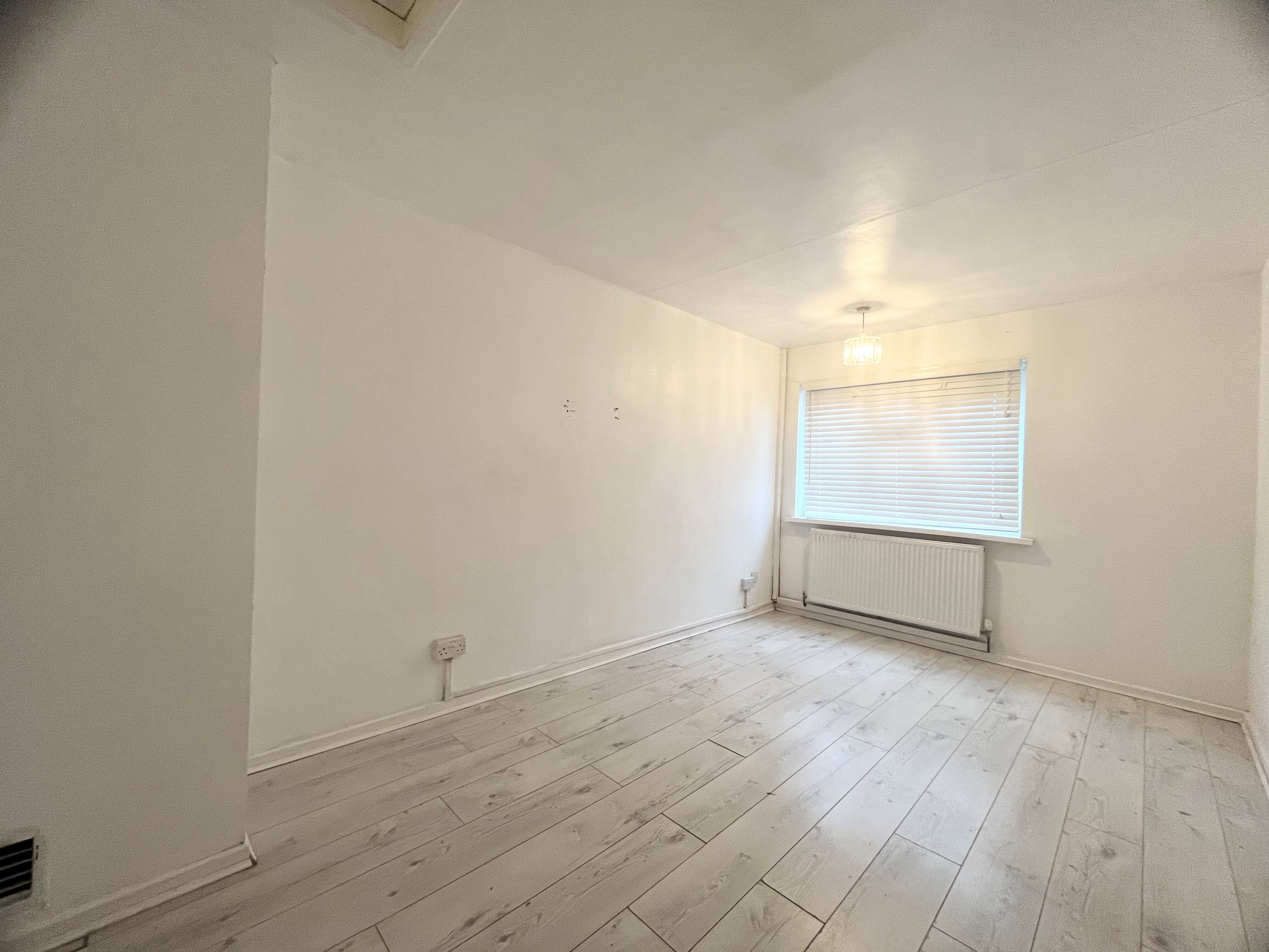 Flat Lakefield Close in Birmingham
