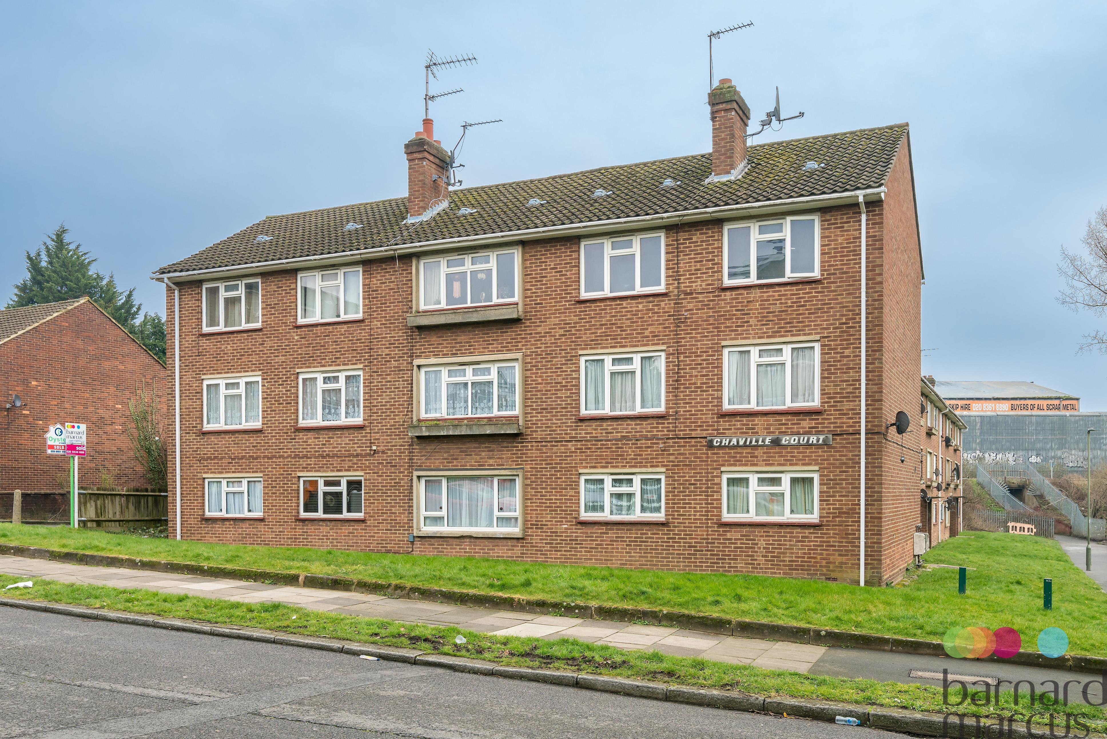 Flat Beaconsfield Road in Greater London