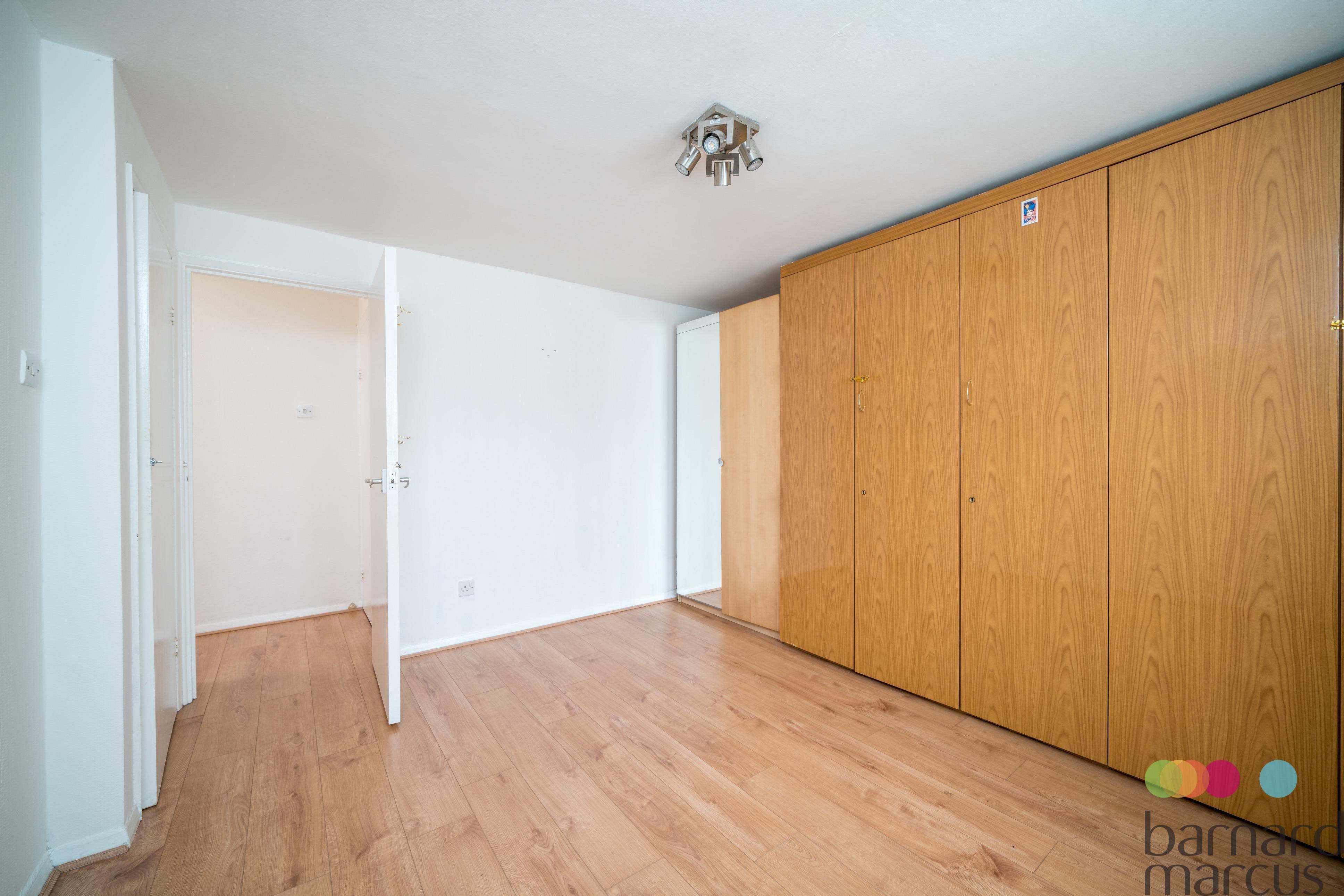 Flat Beaconsfield Road in Greater London