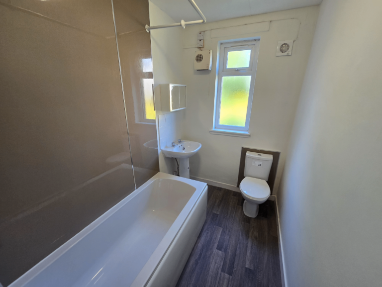 Flat Loganlee Terrace in Dundee