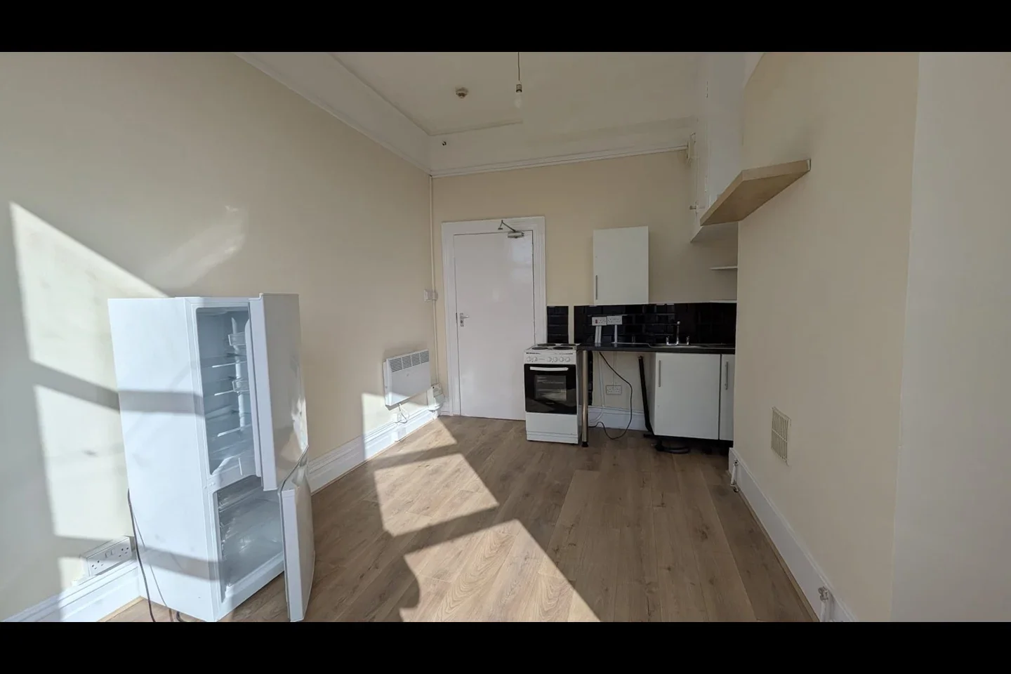 Flat Denzil Avenue in Southampton