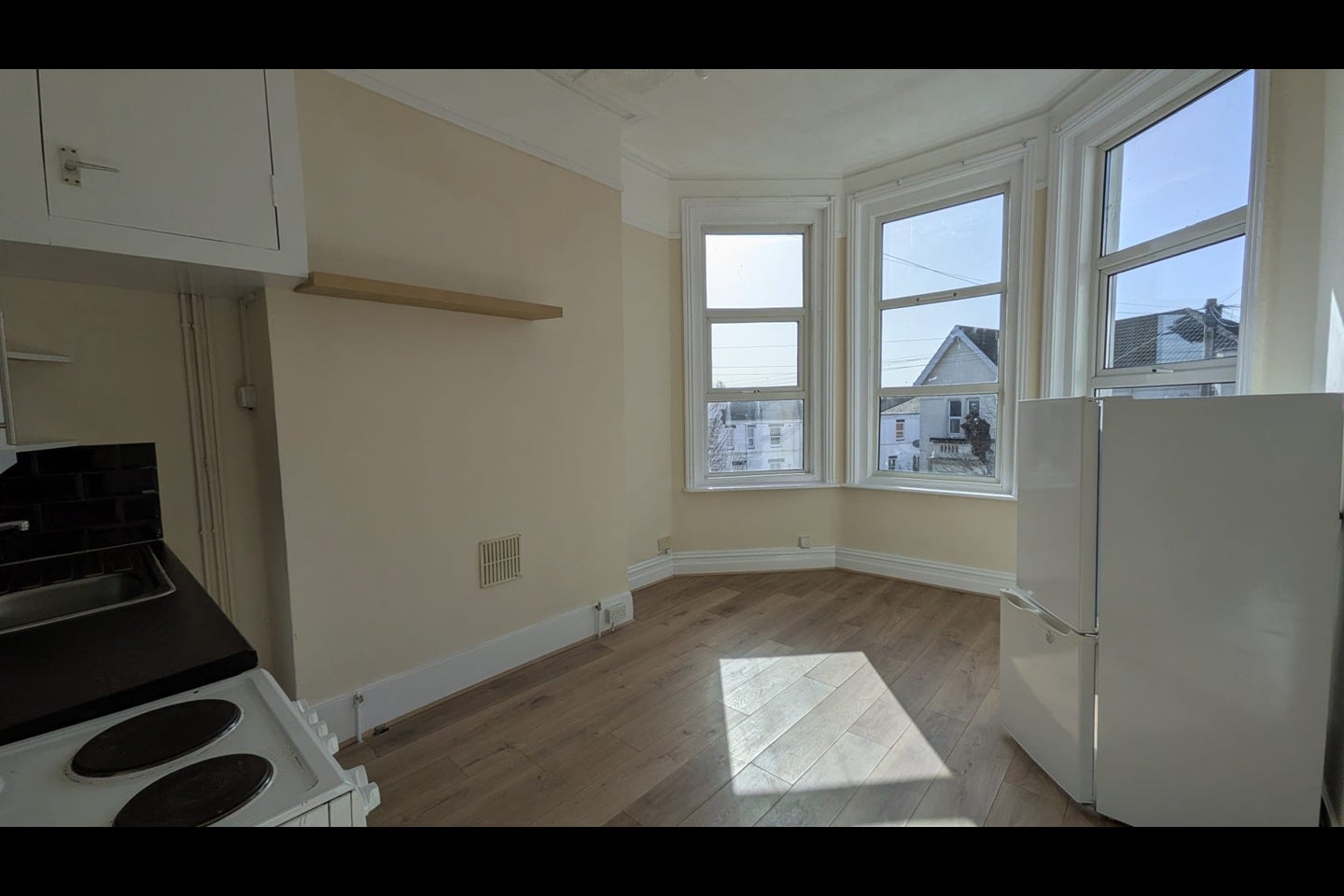 Flat Denzil Avenue in Southampton