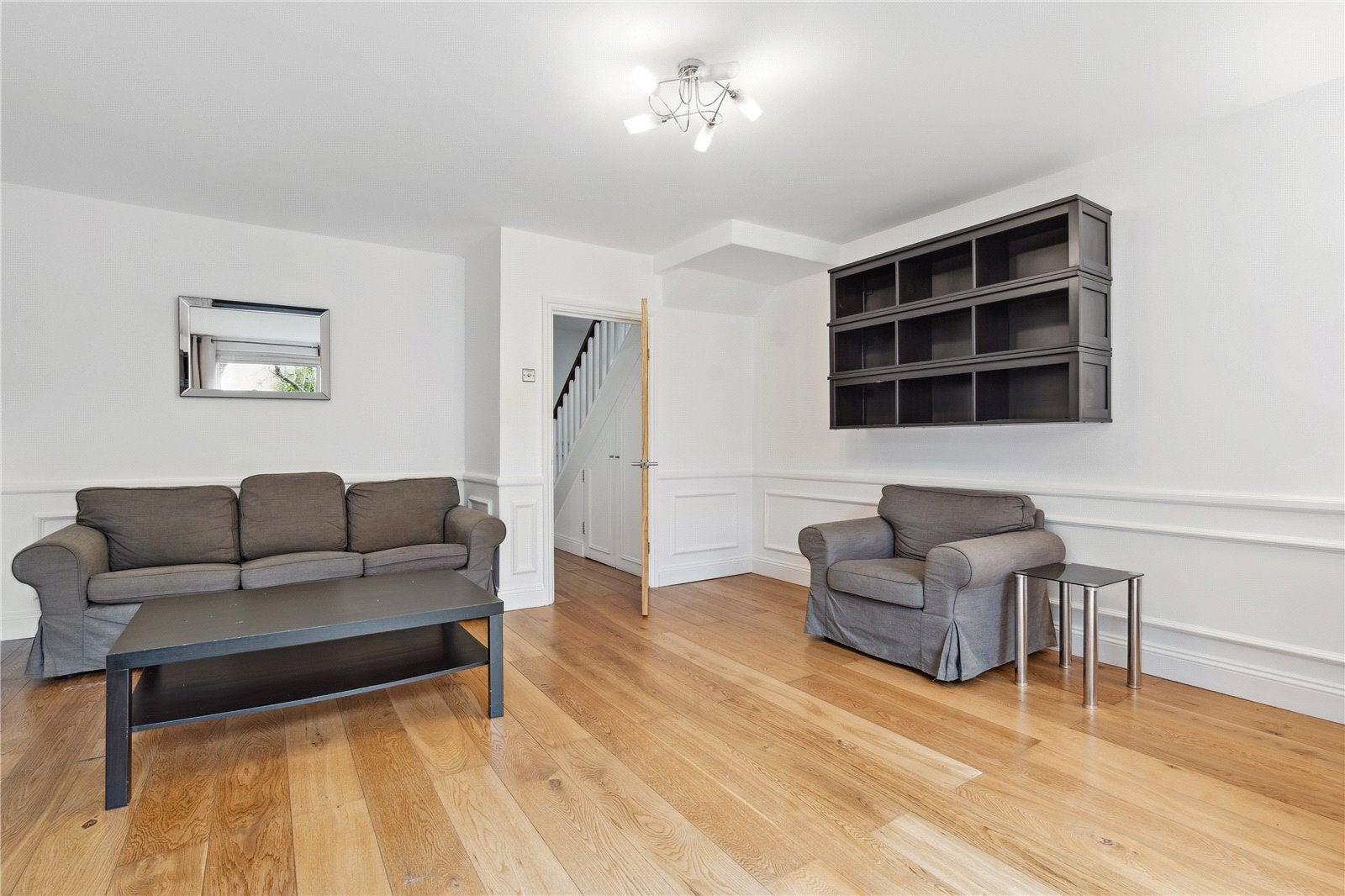 Flat Weymouth Terrace in Greater London