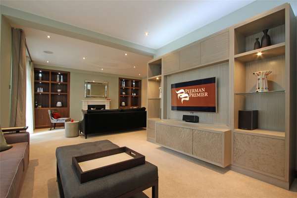 Flat Ennismore Gardens in City of Westminster