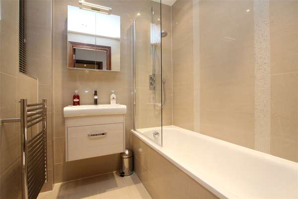 Flat Ennismore Gardens in City of Westminster