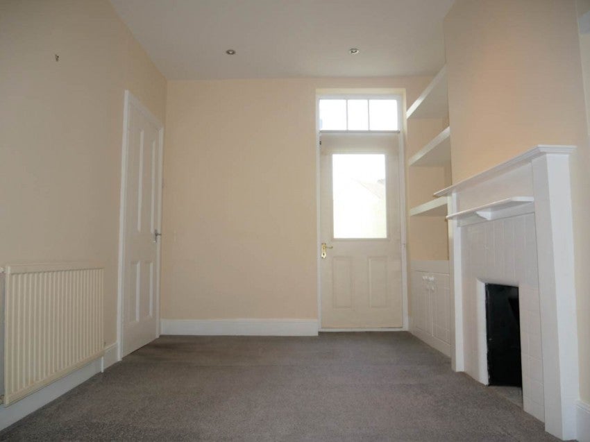 Flat Barnsole Road in Gillingham