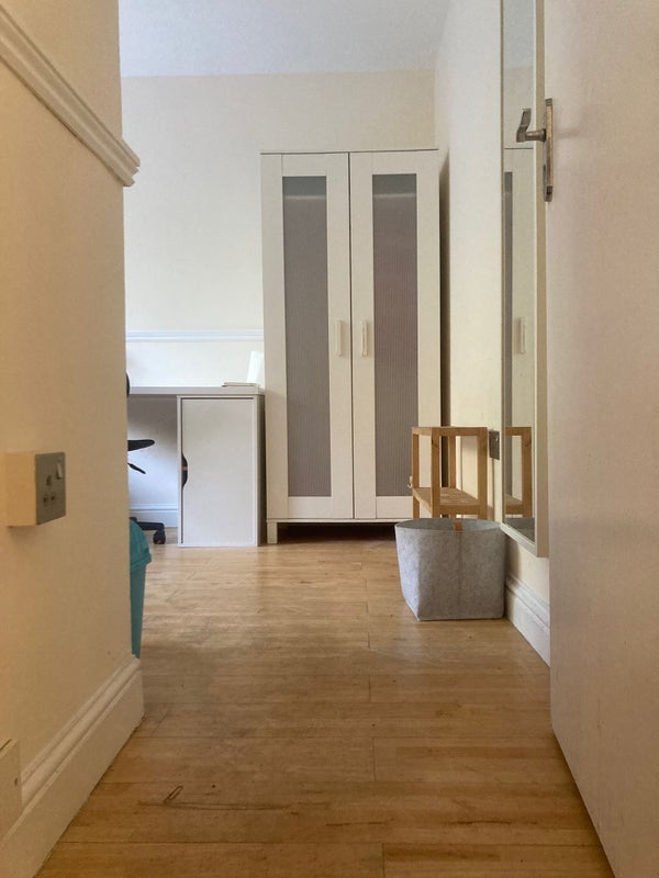 Room Netherwood Street in Greater London