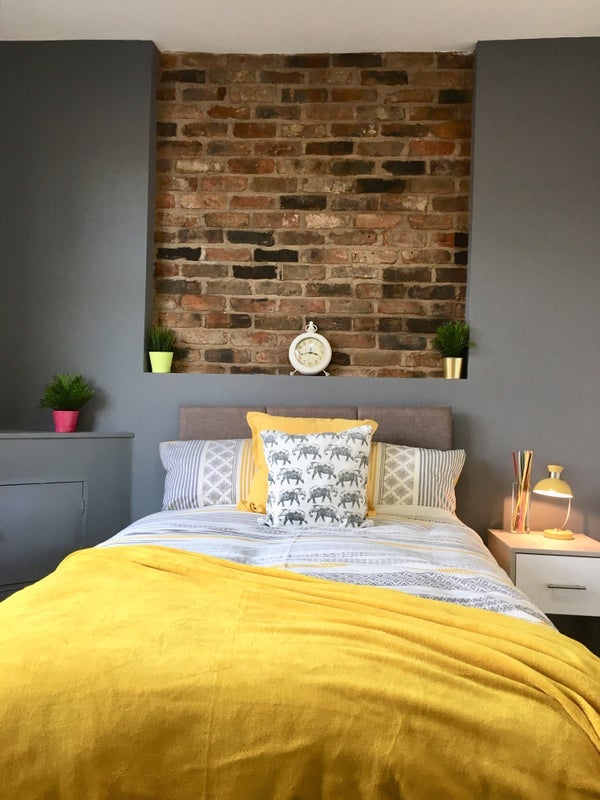 Room Clare Street in Tameside