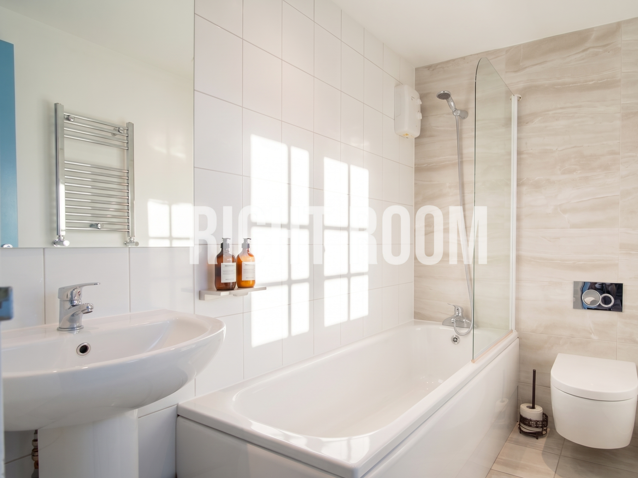 Room McDermott Close in Greater London