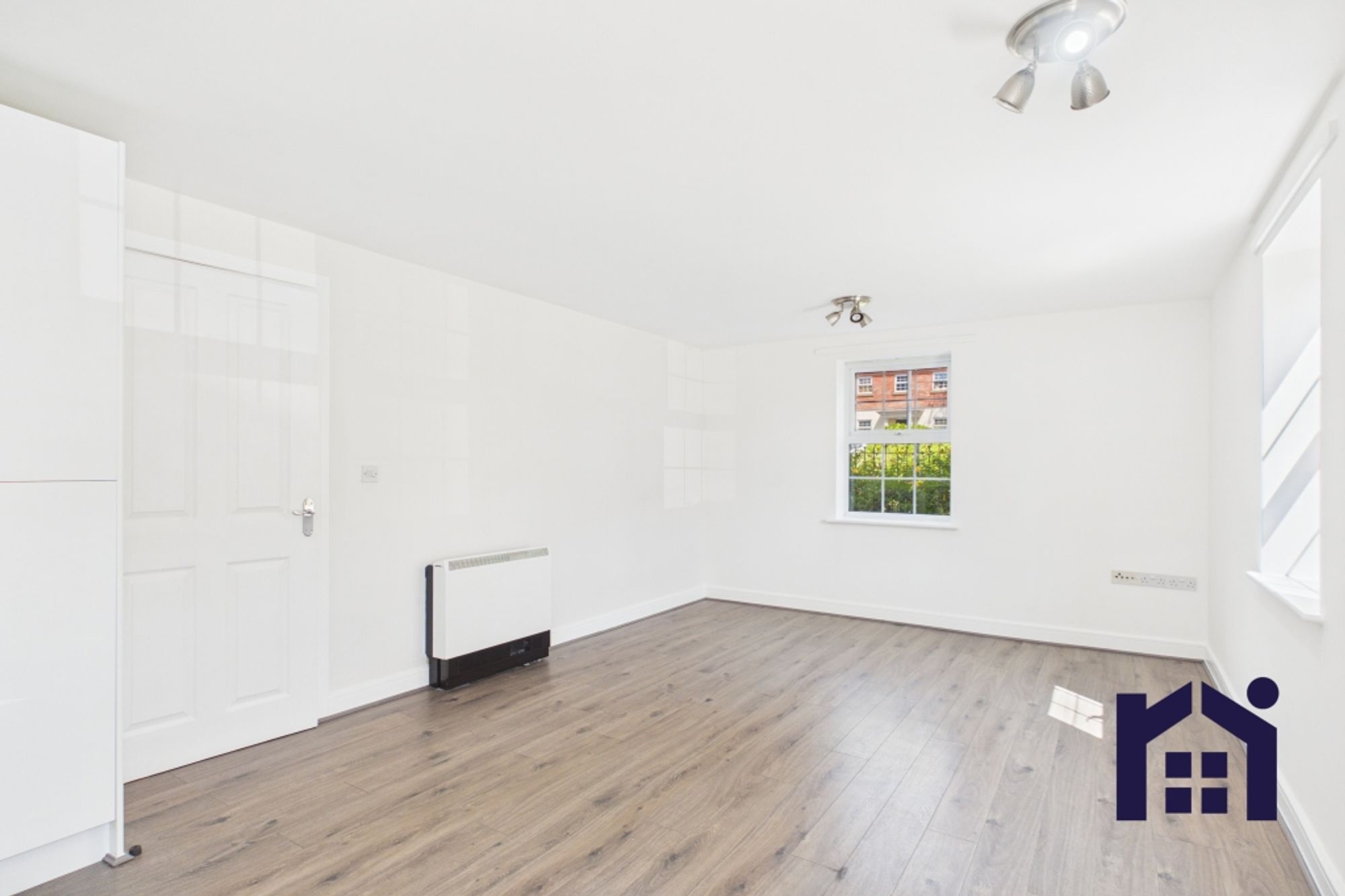 Flat Denham Wood Close in Chorley