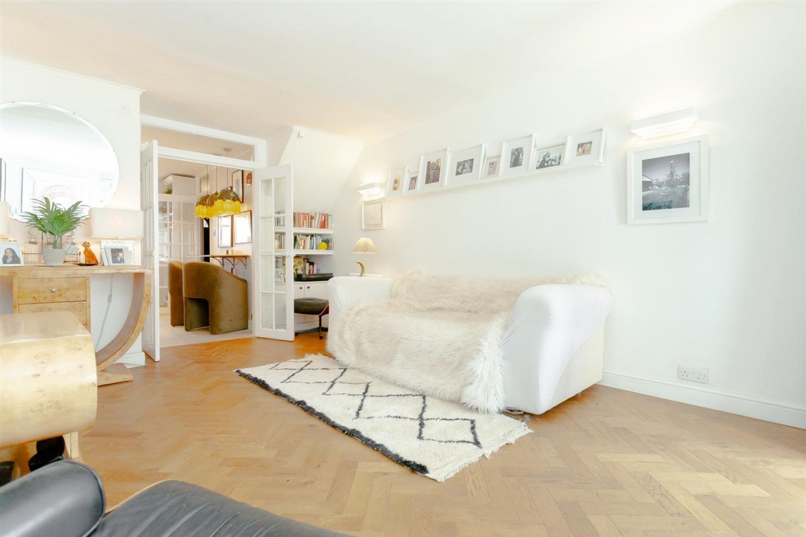 House Brett Close in Greater London