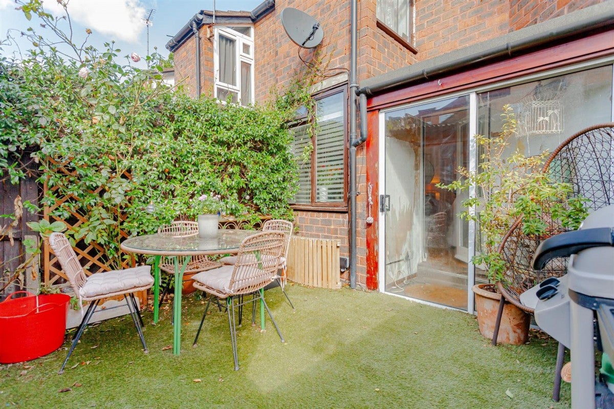 House Brett Close in Greater London