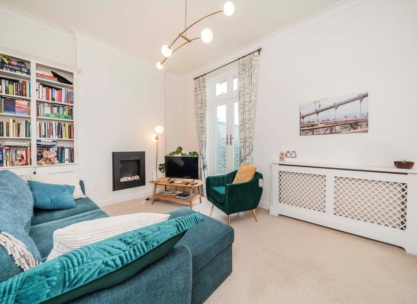 Flat Nassington Road in Greater London