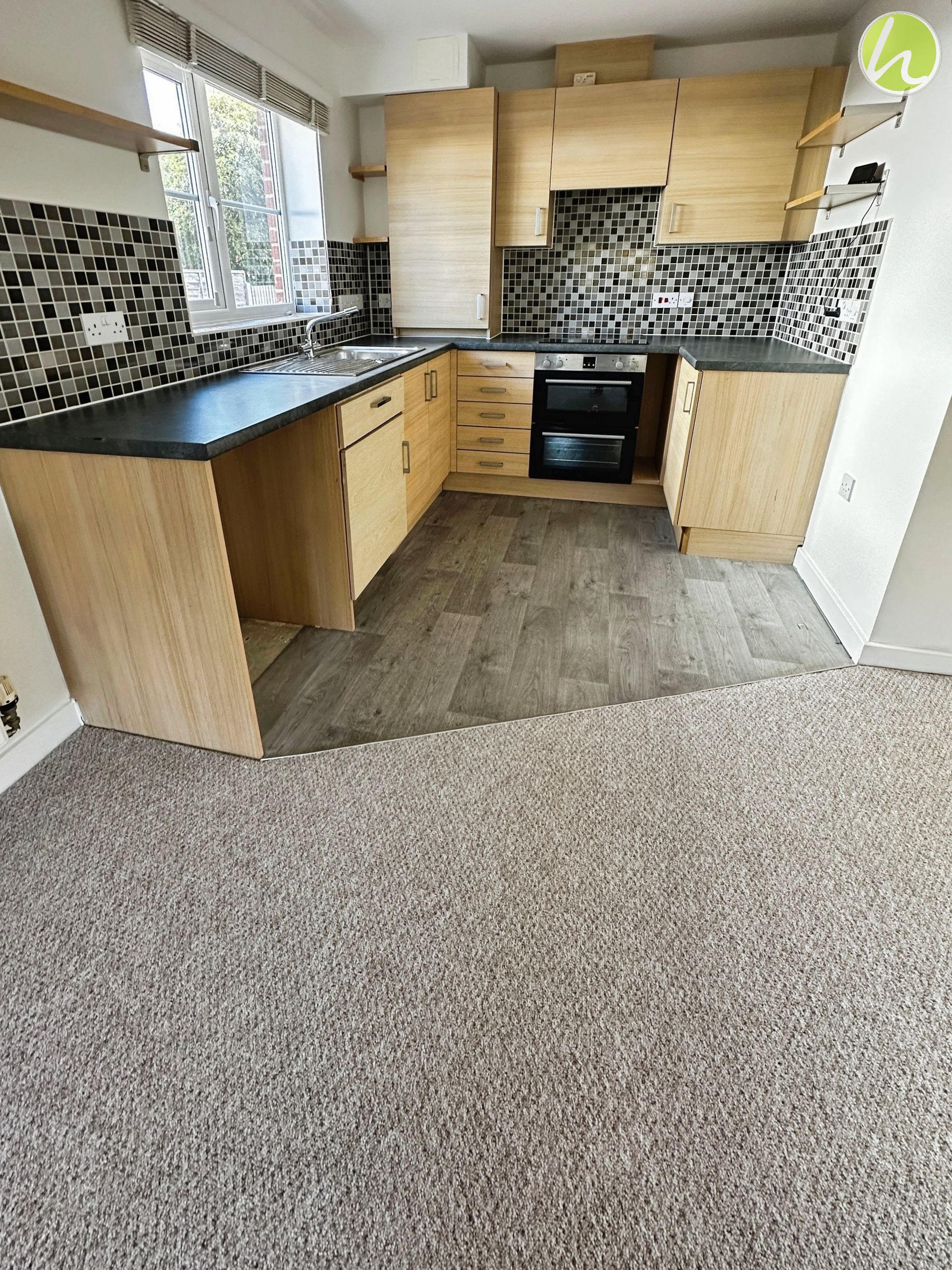 Flat Corringham Road in Stanford-le-Hope