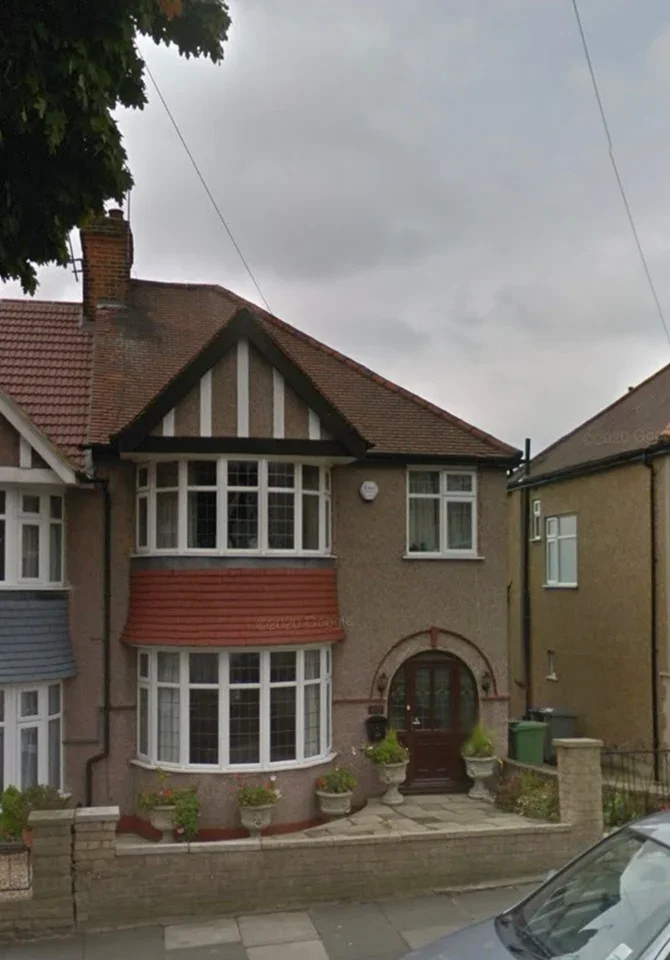 House Randall Avenue in Greater London